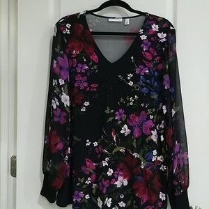 New floral top
